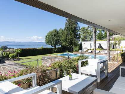 528m² house / villa with 600m² garden for sale in Pontevedra
