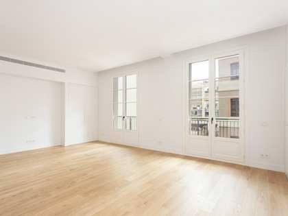 113m² apartment with 10m² terrace for sale in Eixample Right