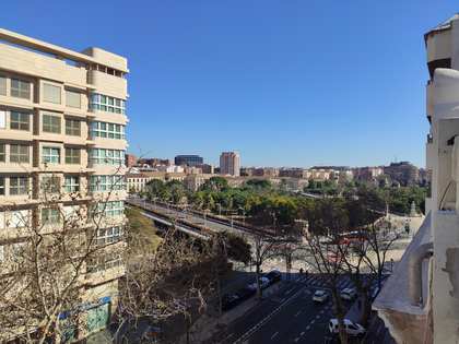 100m² penthouse with 54m² terrace for sale in El Pla del Remei