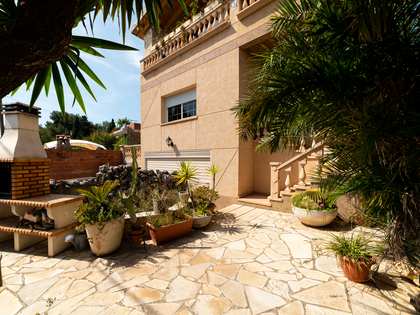 Maison / villa de 353m² a vendre à Viladecans avec 180m² de jardin
