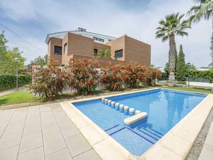 Huis / villa van 279m² te koop in Bétera, Valencia