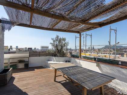 180m² penthouse with 45m² terrace for sale in Eixample Right