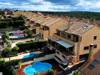 Casa / vila de 343m² à venda em Torrelodones, Madrid