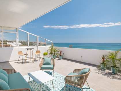 139m² penthouse with 52m² terrace for sale in Estepona city