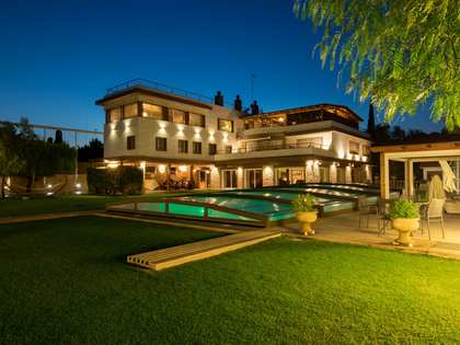 990m² house / villa for sale in Terramar, Barcelona