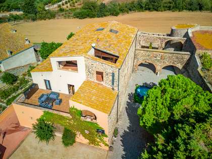 Maison de campagne de 564m² a vendre à Alt Empordà avec 500m² de jardin