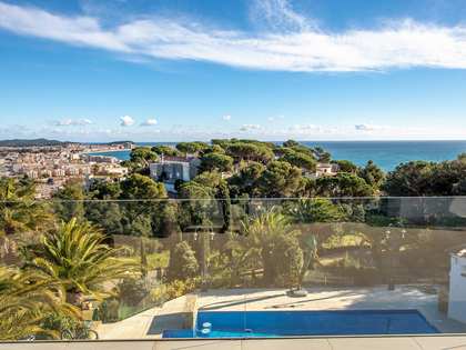 Villa van 411m² te koop in Calonge, Costa Brava