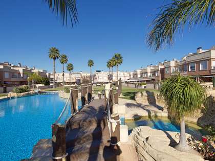 Maison / villa de 270m² a vendre à Alicante ciudad avec 90m² de jardin