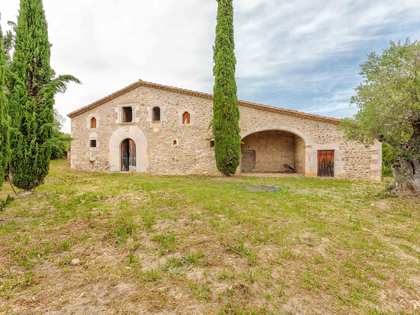 600m² Landhaus zum Verkauf in El Gironés, Girona