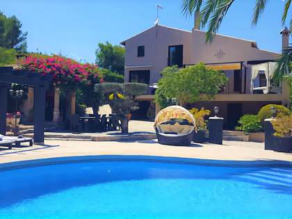 Huis / villa van 496m² te koop in Jesús Pobre, Alicante