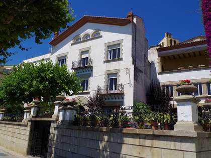 First line house to buy in Sant Pol de Mar, Maresme Coast