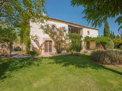 Renovated stone property for sale near Cruilles, Girona.