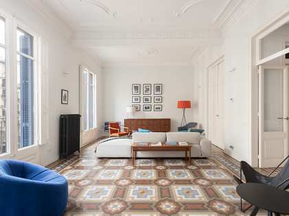 217m² apartment with 11m² terrace for sale in Eixample Right