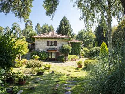 790m² Haus / Villa zum Verkauf in Pontevedra, Galicia