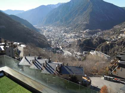 Apartmento de 143m&sup2; with 113m&sup2; Jardim &agrave; venda em Escaldes