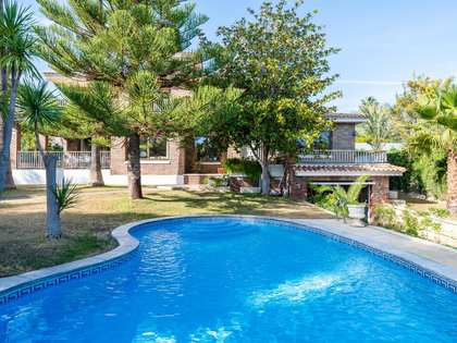 384m² house / villa for sale in Torredembarra, Tarragona
