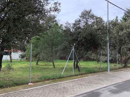 Terrain à bâtir de 1,135m² a vendre à Las Rozas, Madrid