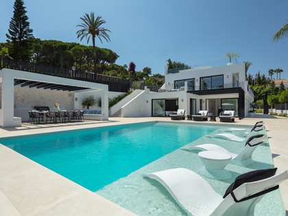 Casa / villa di 446m² con 171m² terrazza in vendita a Nueva Andalucía