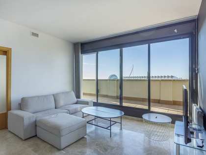 140m² penthouse with 62m² terrace for rent in Ciudad de las Ciencias