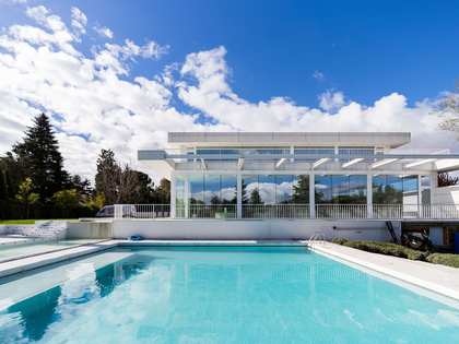 Casa / villa di 646m² con giardino di 2,000m² in vendita a La Moraleja