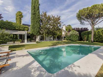 Casa / vil·la de 1,100m² en venda a Pozuelo, Madrid