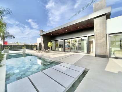 Casa / villa de 265m² en venta en Gran Alacant, Alicante