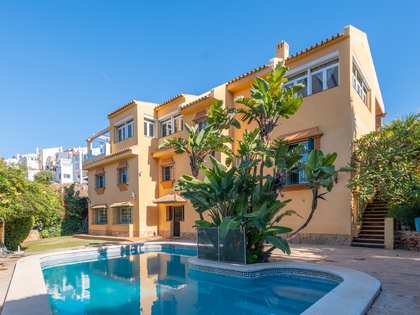 Huis / villa van 521m² te koop in East Málaga, Malaga