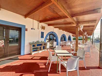 Villa van 1,315m² te koop met 246m² Tuin in Alaior, Menorca