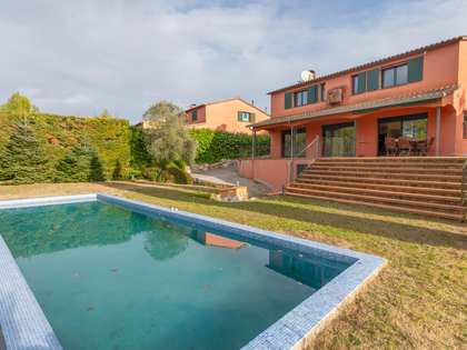 Дом / вилла 475m² на продажу в El Gironés, Провинция Жирон
