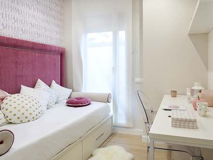 151m&sup2; apartment with 44m&sup2; terrace for sale in Diagonal Mar