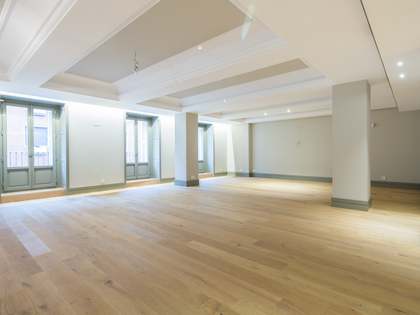 Apartmento de 315m&sup2; em aluguer em Jer&oacute;nimos, Madrid