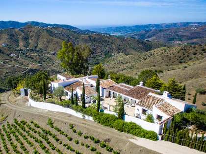 Casa rural de 385m² en venta en Axarquia, Málaga