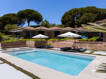 Casa / villa de 584m² con 1,800m² de jardín en venta en Sant Andreu de Llavaneres