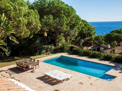 Wonderful Costa Brava villa for sale with sea views