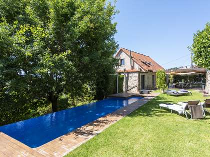 Дом / вилла 304m² на продажу в Pontevedra, Галисия