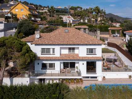 Casa / villa de 432m² con 150m² terraza en venta en Alella