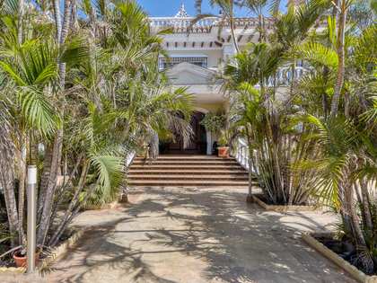 800m² hus/villa till salu i Axarquia, Malaga
