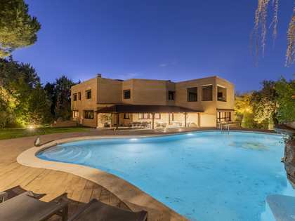 1,150m² haus / villa zum Verkauf in Pozuelo, Madrid