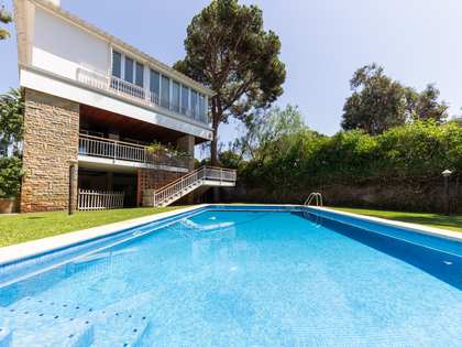 Casa / villa de 536m² en venta en La Pineda, Barcelona