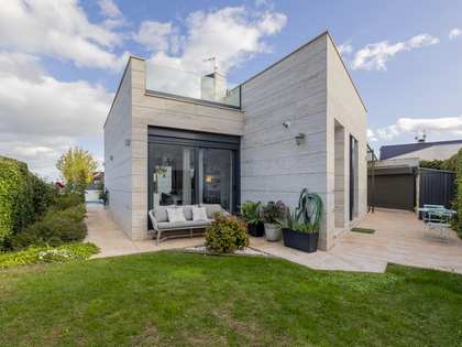 206m² house / villa for sale in Boadilla Monte, Madrid