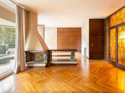 Квартира 211m&sup2;, 20m&sup2; террасa на продажу в Туро Парк