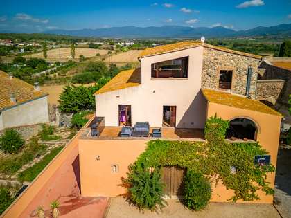 564m² landhaus mit 500m² garten zum Verkauf in Alt Empordà