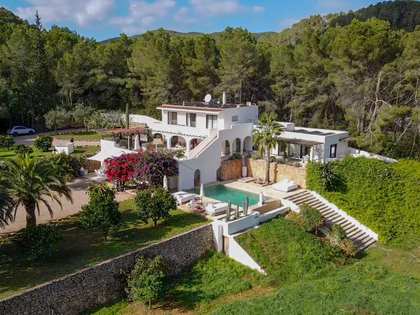 327m² masia med 300m² terrass till salu i San Juan, Ibiza