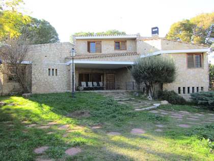 Casa / Vila de 603m&sup2; with 20m&sup2; terra&ccedil;o &agrave; venda em Godella / Rocafort