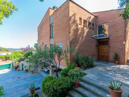 Casa / Vil·la de 642m² en venda a Palau, Girona