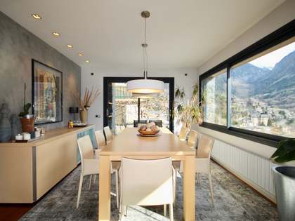 675m&sup2; House / Villa with 200m&sup2; garden for sale in Escaldes