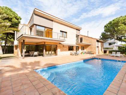Maison / villa de 332m² a vendre à La Pineda, Barcelona