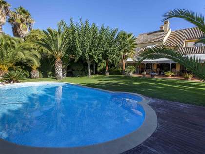 Casa / Vila de 345m&sup2; with 600m&sup2; Jardim &agrave; venda em Los Monasterios