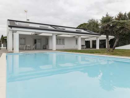 Casa / villa di 400m² in vendita a Pozuelo, Madrid