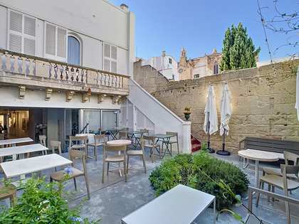 345m² house / villa with 55m² garden for sale in Ciutadella